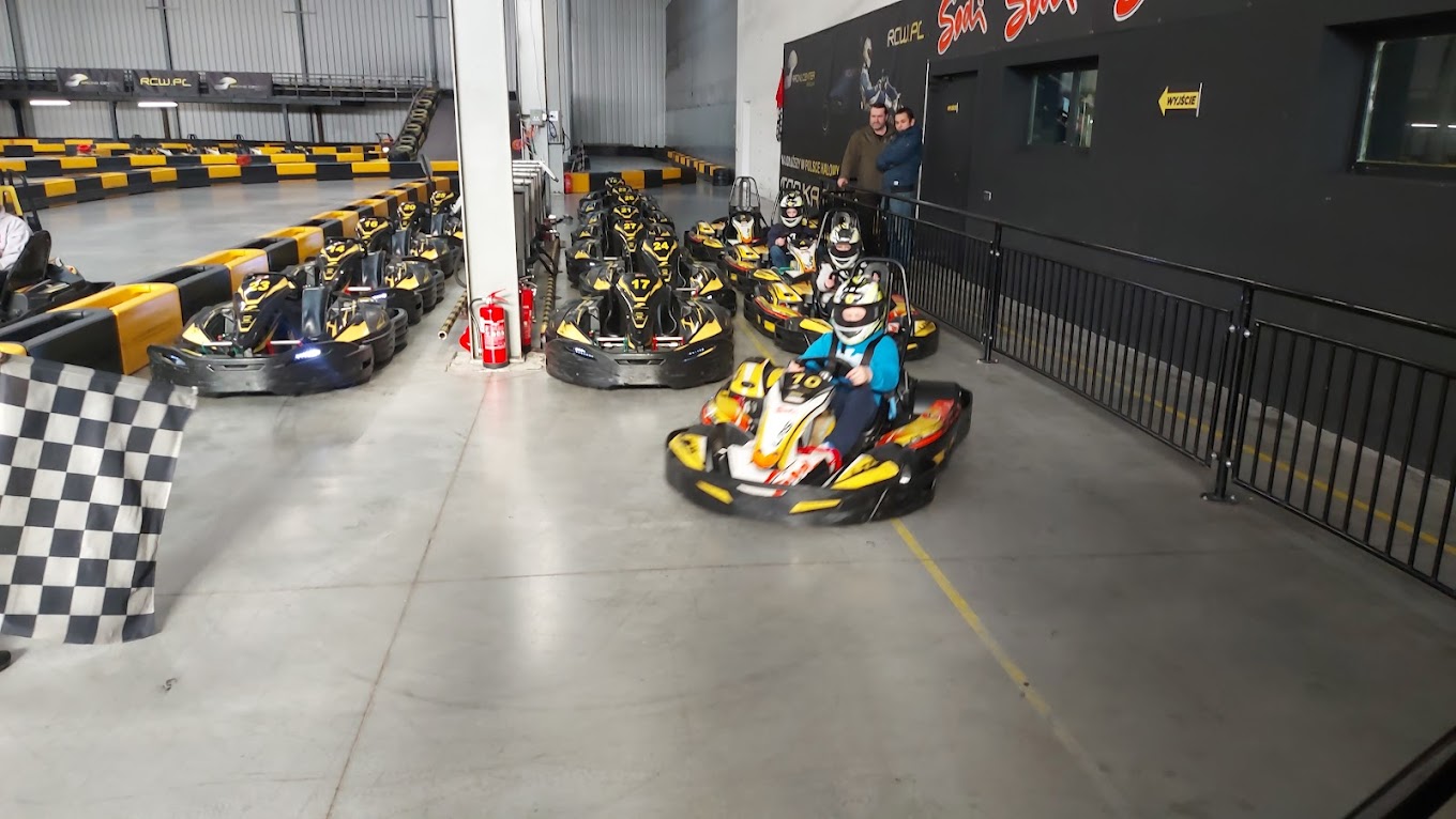 Racing-Center-05