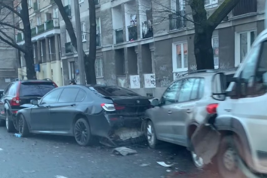 avar-warszawa-01