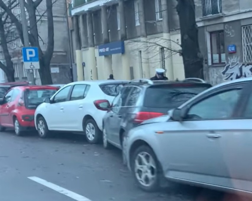 avar-warszawa-04