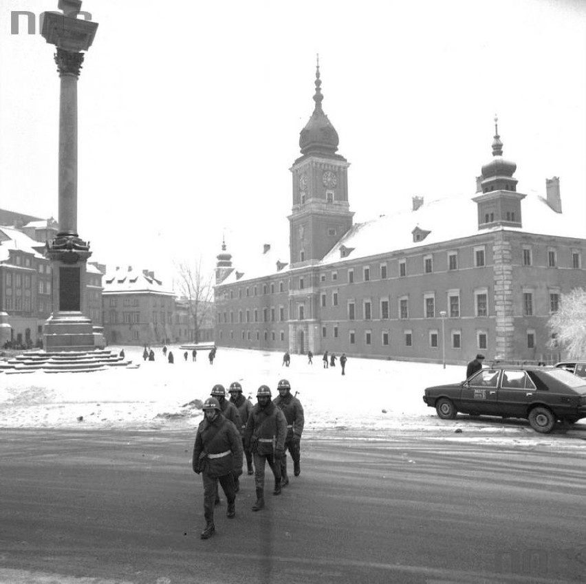 voennoe polozhenie warszawa