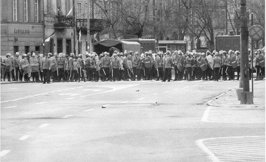voennoe polozhenie warszawa