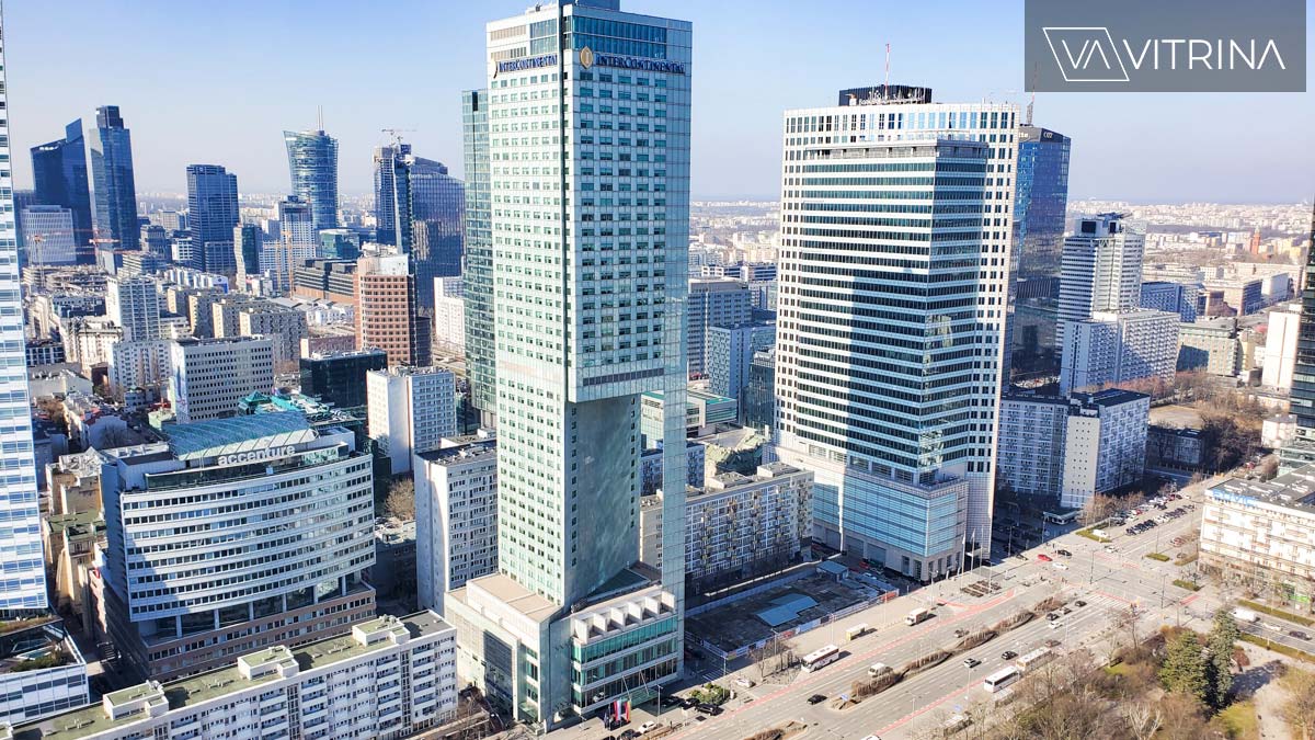 Для чего нужна дыра в небоскребе InterContinental в Варшаве?