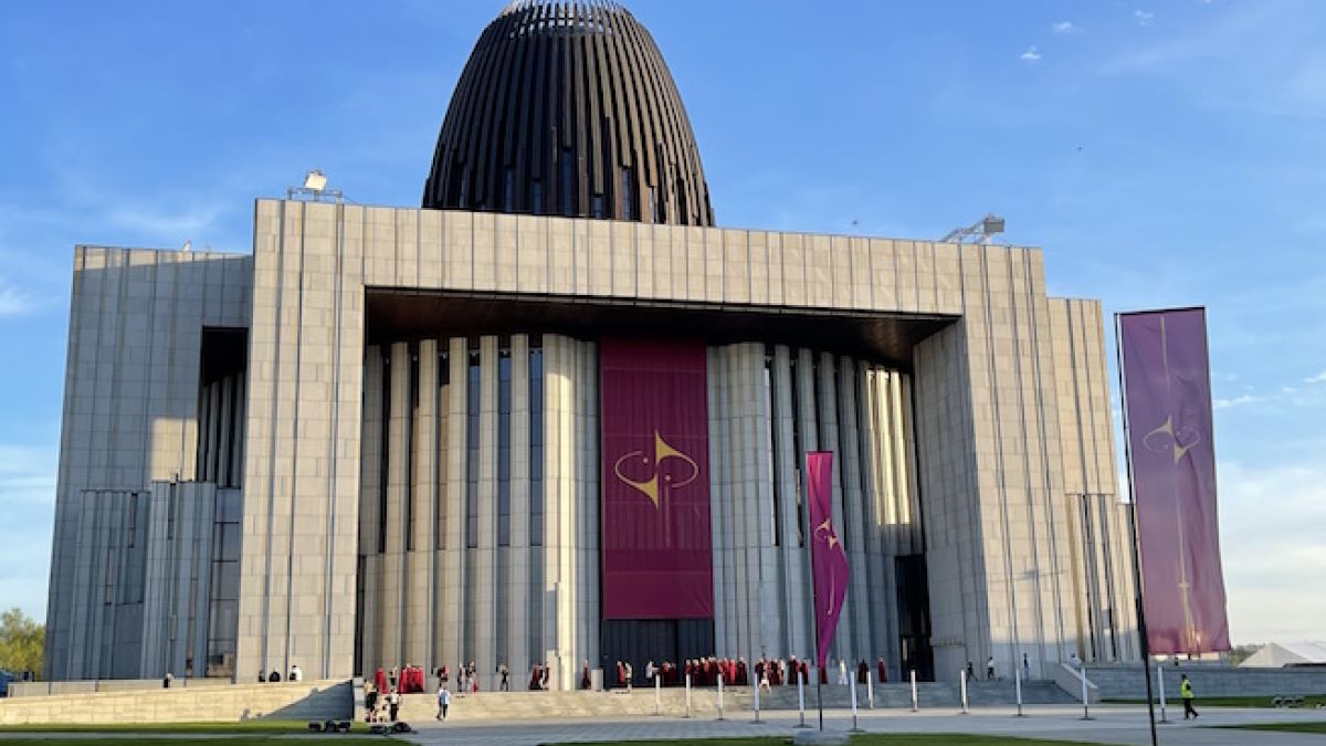 Храм Świątynia Opatrzności Bożej в Варшаве Вилянув