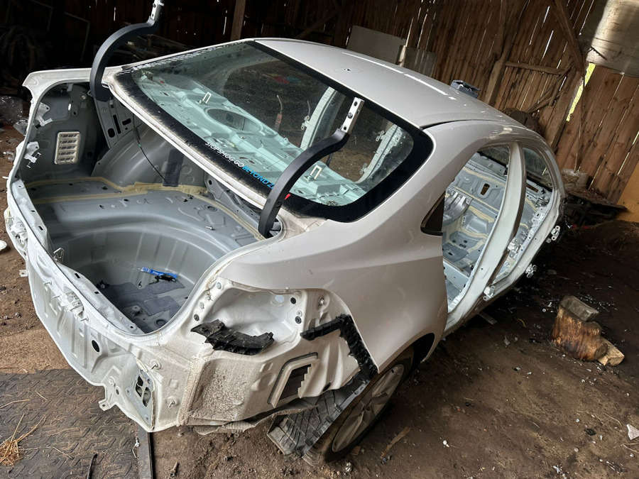 Участники банды надевали резиновые лица и угоняли авто в 