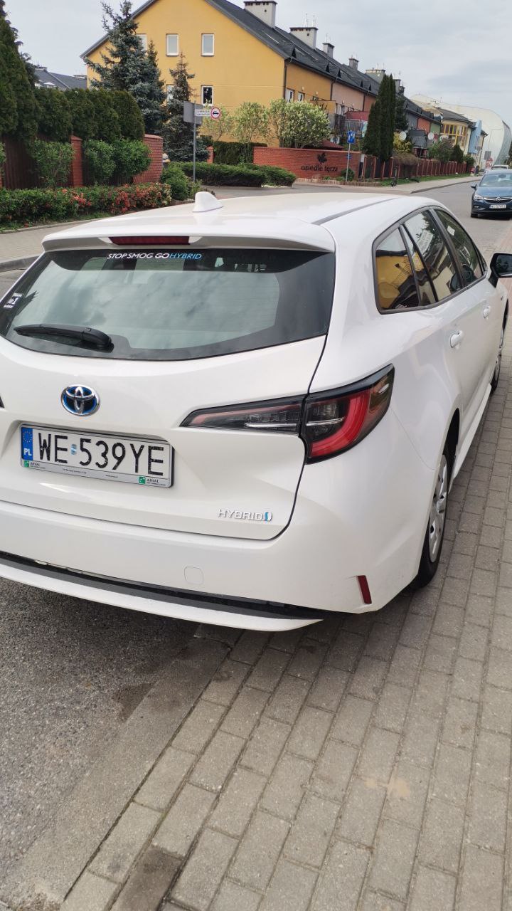 Вознаграждение $2 000 у женщины из под дома в Варшаве угнали Toyota Corolla, оснащенную GPS-трекером