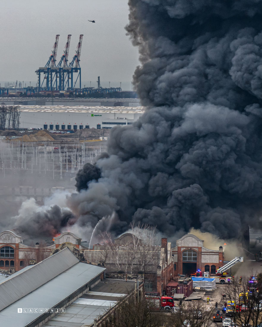 Пожар склада в Гданьске