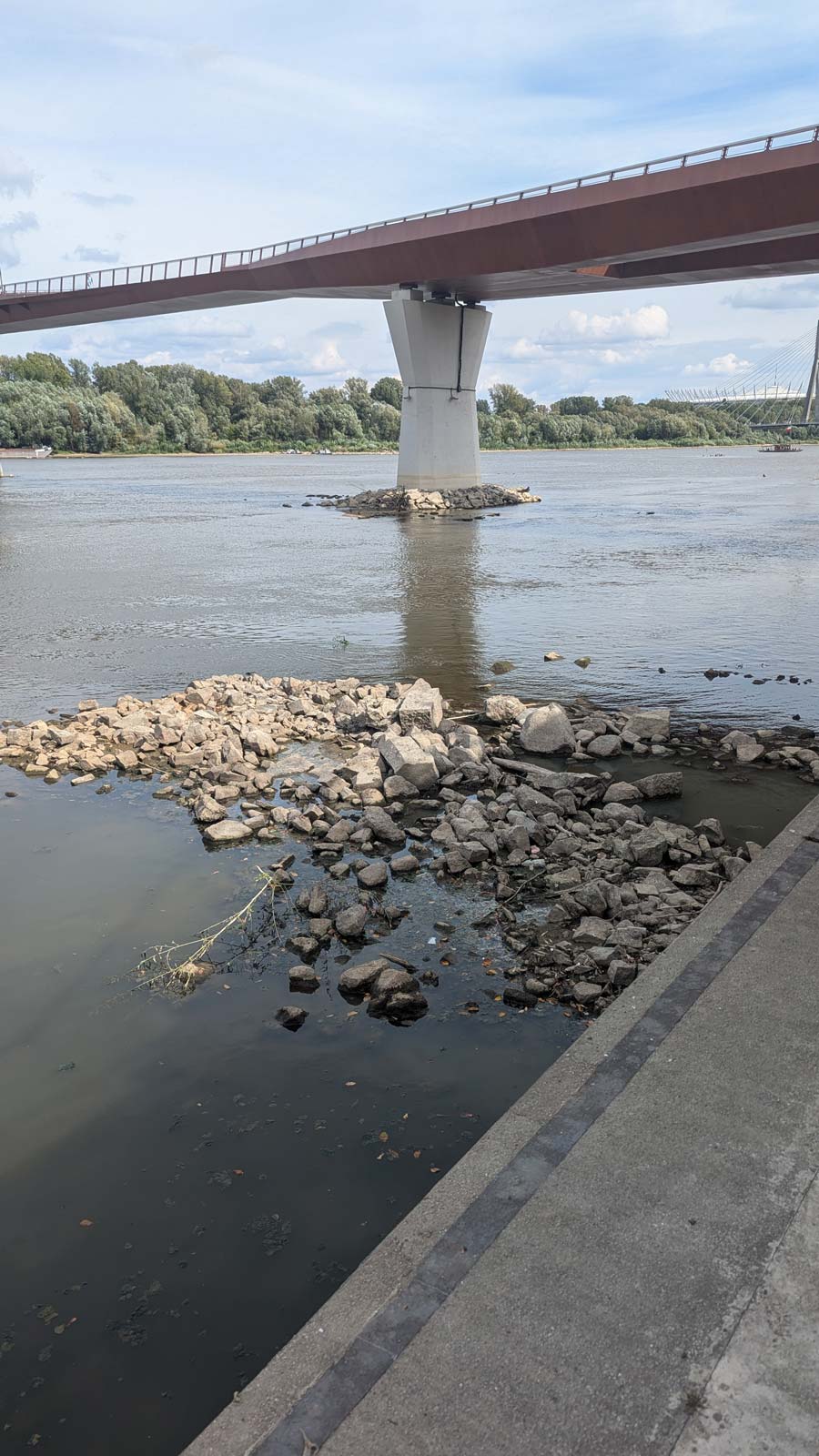 Уровень воды в Висле на уровне Бульваров рекорд