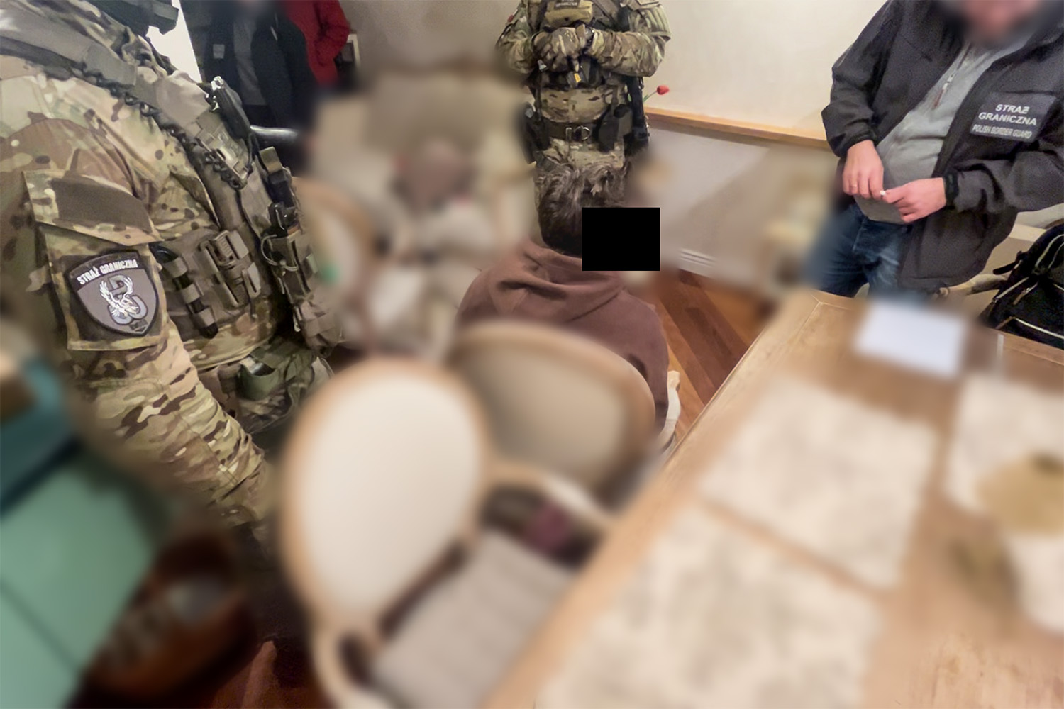 В Варшаве задержали легализаторов: сделали ВНЖ для 1 500 человек по поддельным документам
