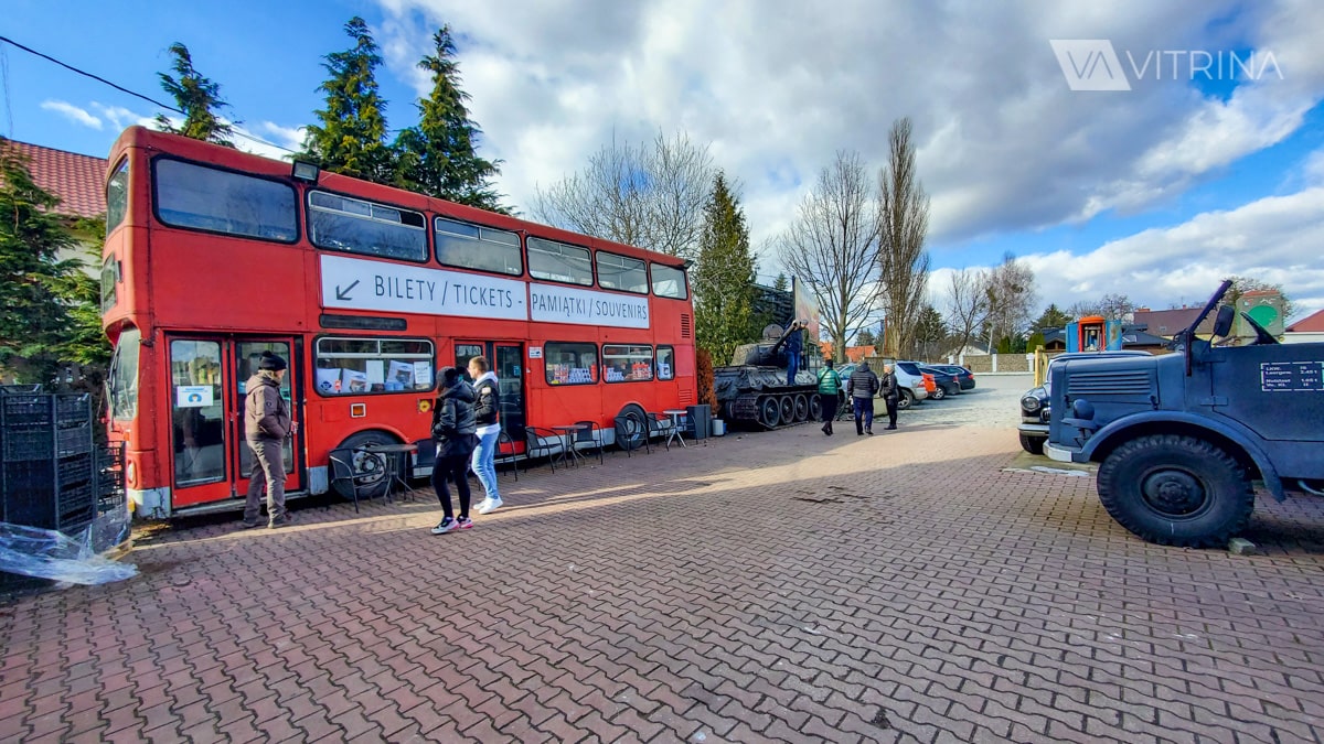 Muzeum-Motoryzacji-i-Techniki-warszawa-Otrebusy-01
