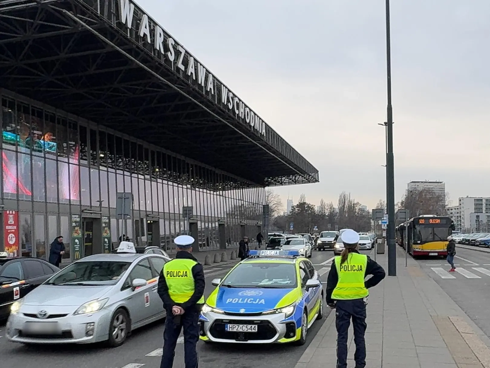 polic taxi