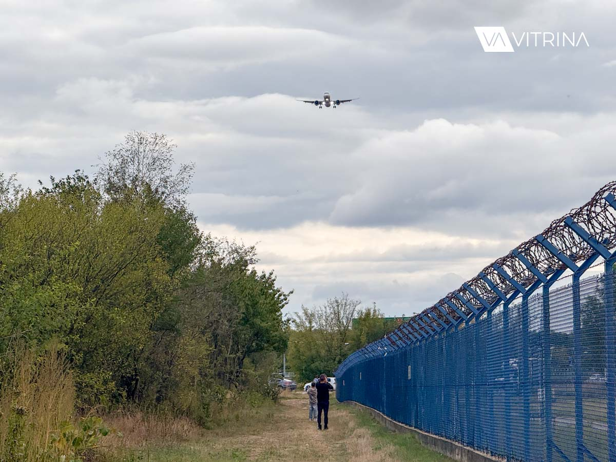 Где наблюдать за взлетом и посадкой самолетов возле Аэропорта Шопена в Варшаве