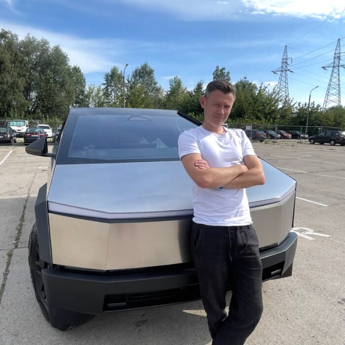 Tesla Cybertruck 4