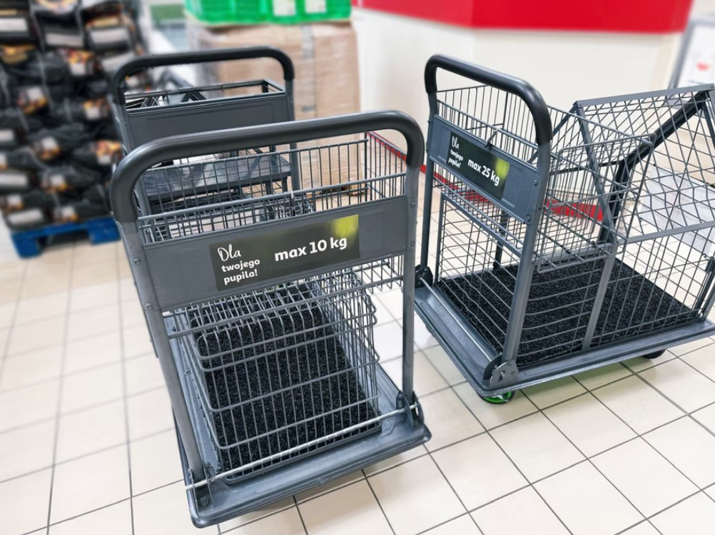 auchan sobaki telezhka