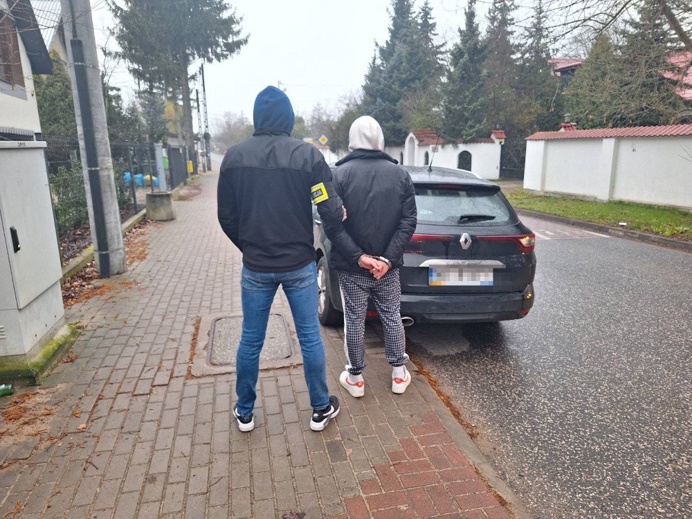 183 258855