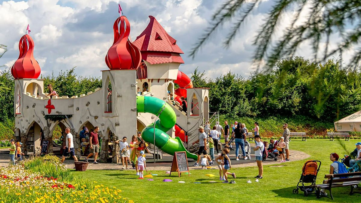 magiczne ogrody zamek wrozek