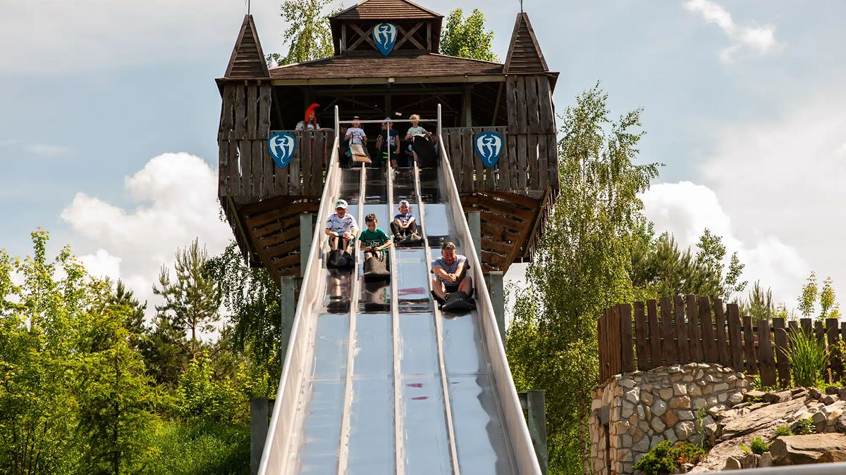 magiczne ogrody zjezdzalnia