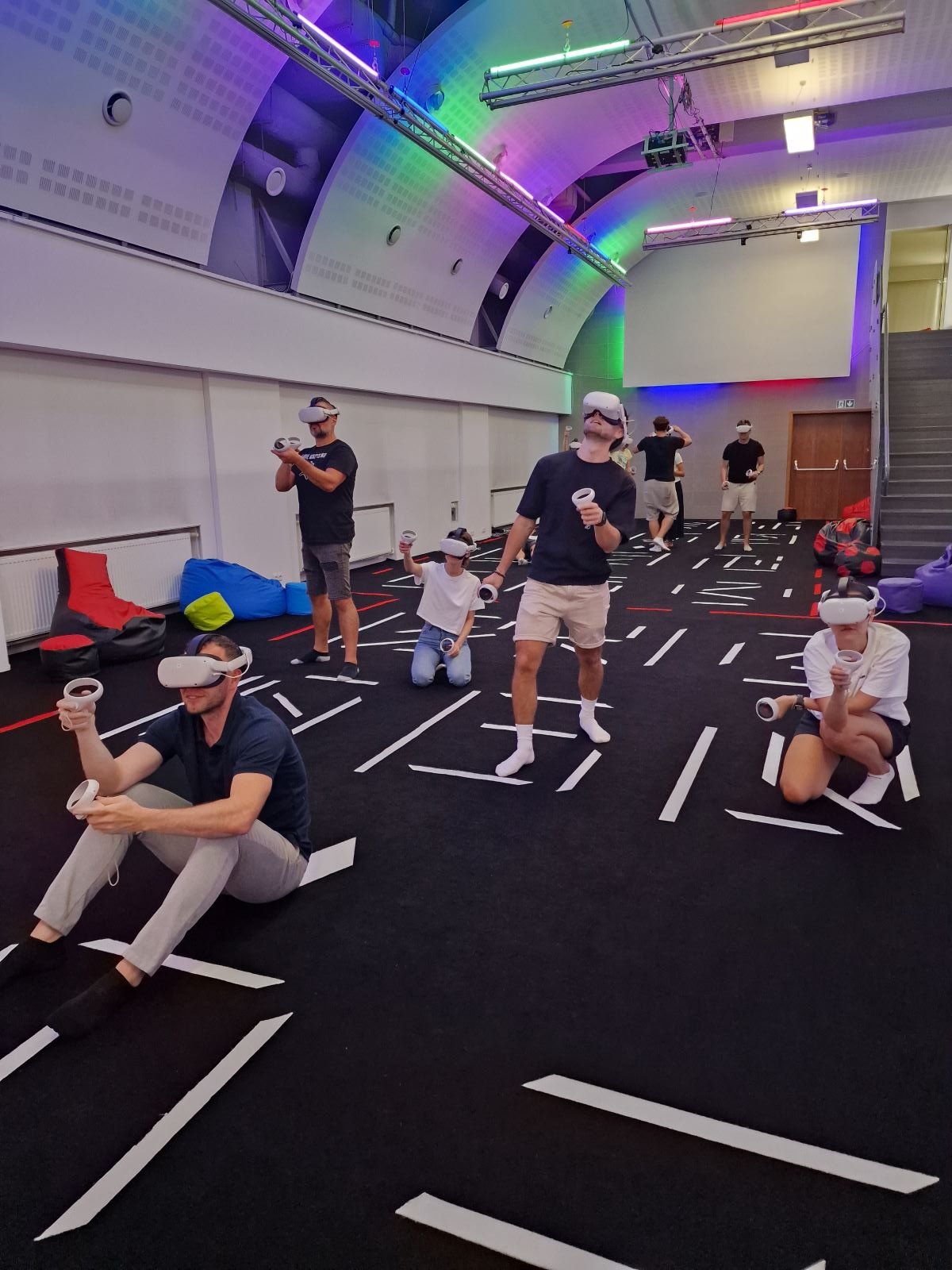 VR