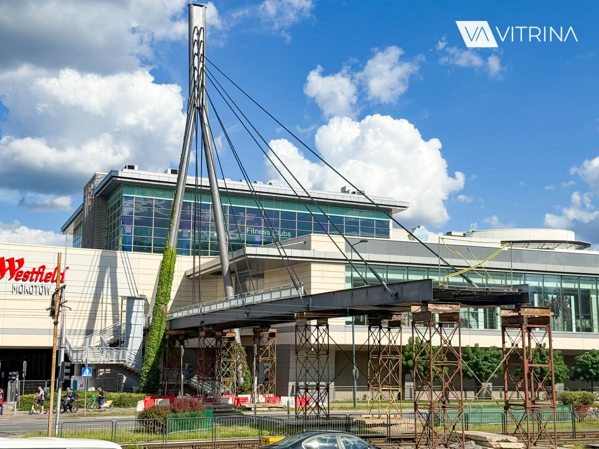 Снос пешеходного моста в Варшаве напротив Westfield Mokotów