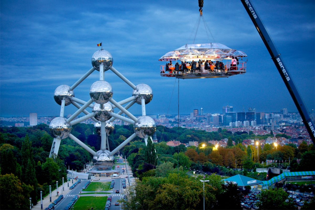 Dinner in the sky7